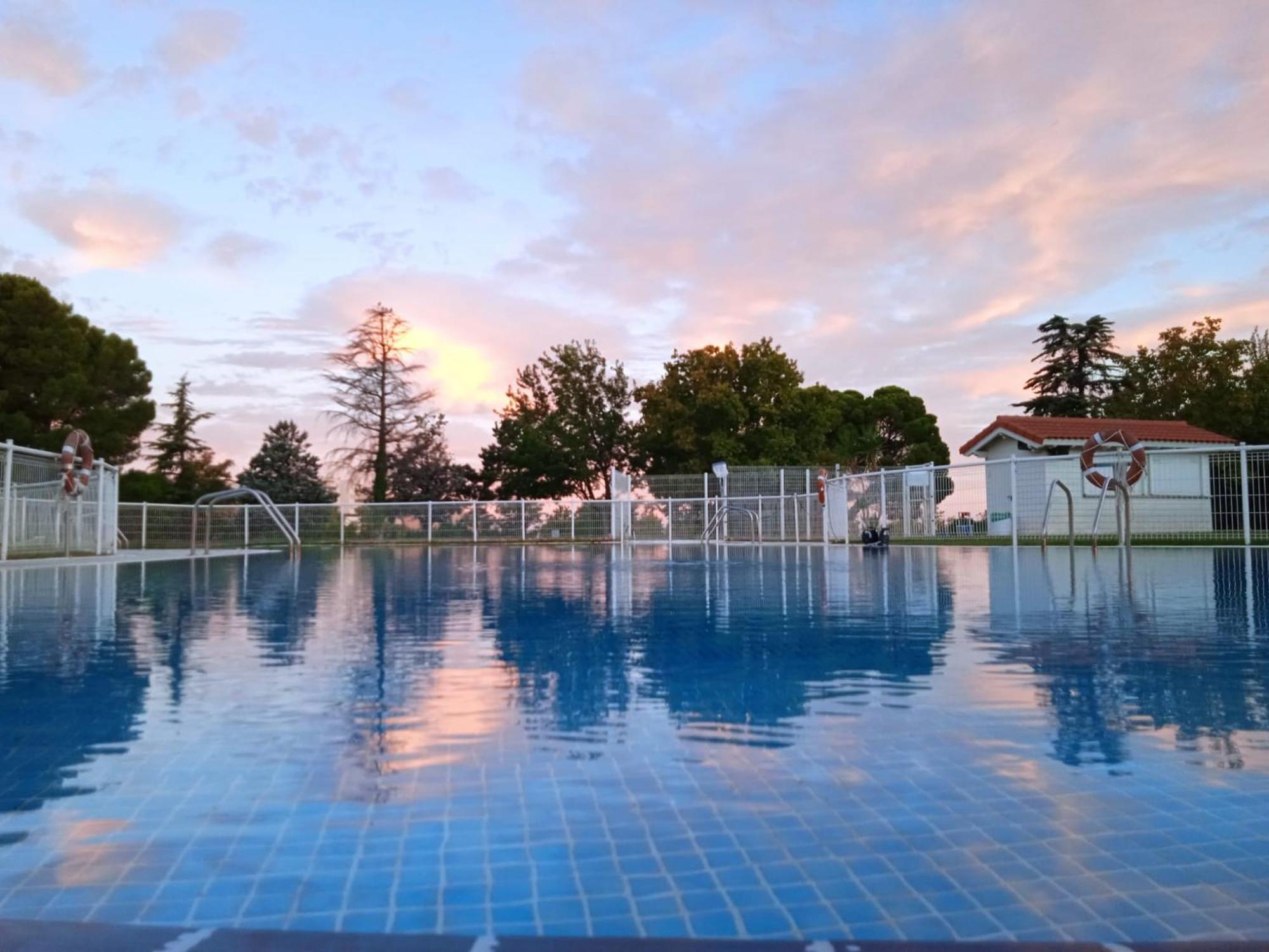 Albergue Zaragoza Camping Hostel